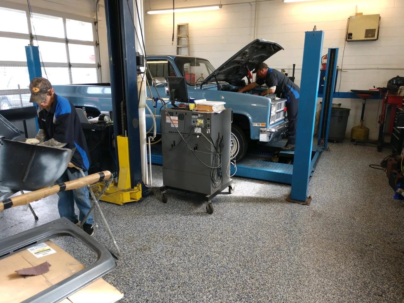 Bayside Jeeps repair bay interior